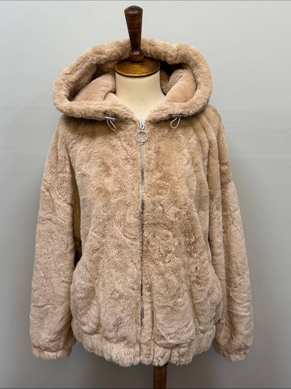 NWT Forever 21 faux fur jacket women’s sz L